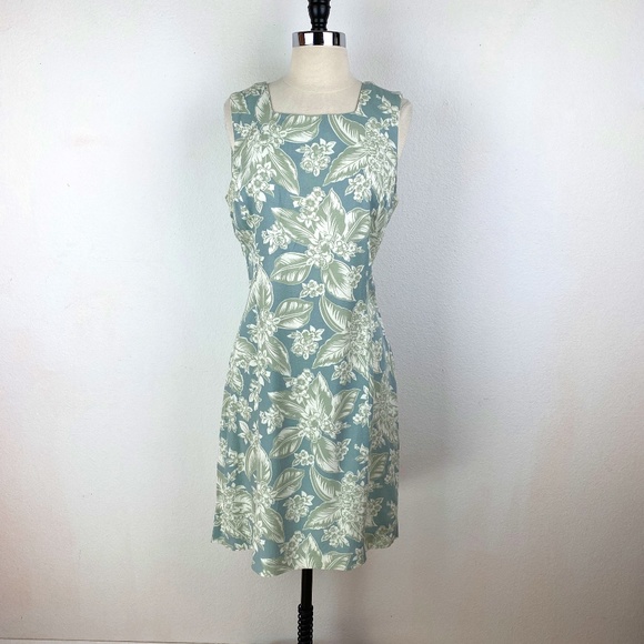 Vintage Womens Van Heusen Dress Size 12 Hawaiian Rayon Sleeveless Knee Length - Picture 1 of 9